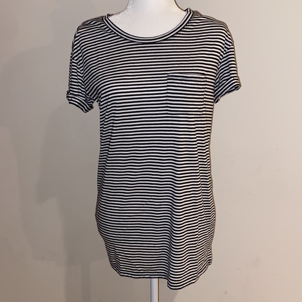 Striped Scoop Neck Tee Shirt with Front Pocket, M